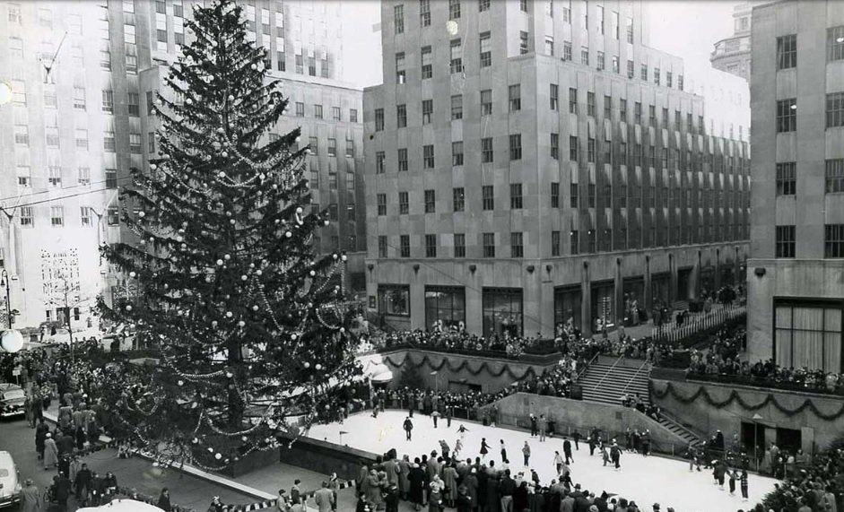 Rockefeller-Center-Christmas-Tree-1950s